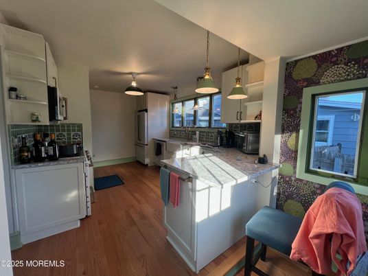 Interior, Kitchen, Pendant Lights, Wood Texture Flooring