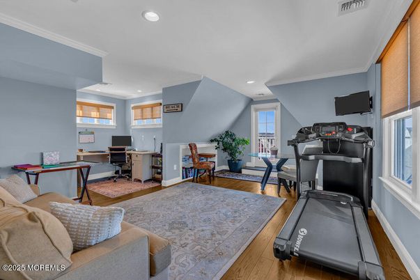Fitness Equipment, Home Office, Interior, Recessed Lighting, Wood Texture Flooring