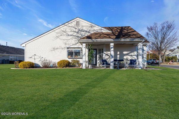 Backyard, Exterior, Facade, Ranch