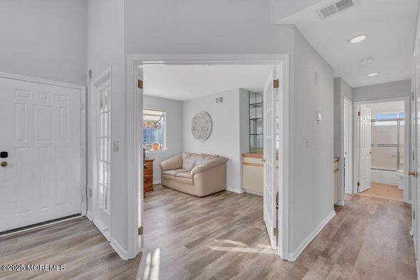 Interior, Recessed Lighting, Wood Texture Flooring