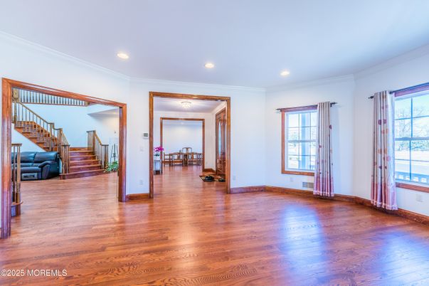 Interior, Recessed Lighting, Wood Texture Flooring