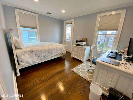 Bedroom, Home Office, Interior, Recessed Lighting, Wood Texture Flooring