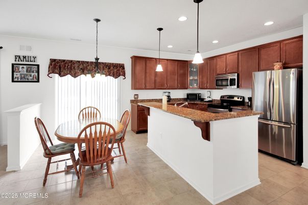 Dining room, Interior, Kitchen, Pendant Lights, Recessed Lighting, Stainless Steel Appliances