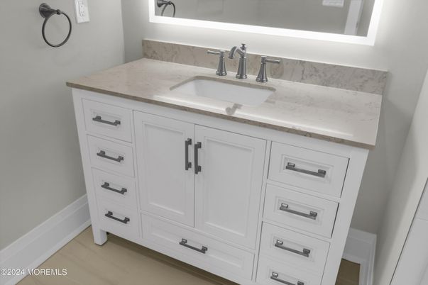 Bathroom, Dual Sink Vanities, Interior