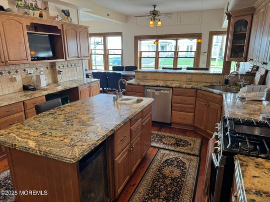 Dining room, Interior, Kitchen, Pendant Lights, Wood Texture Flooring