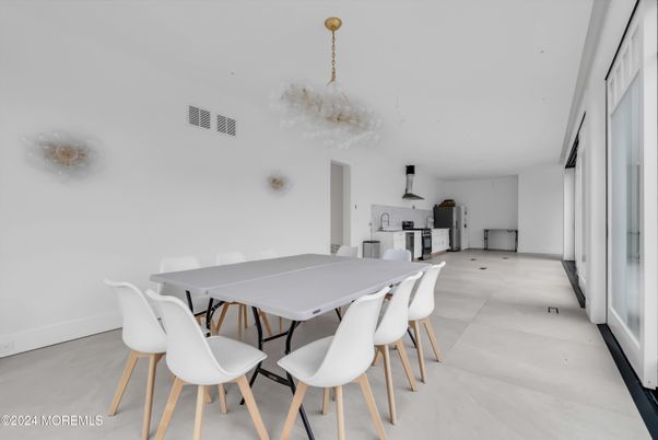 Chandelier, Dining room, Interior, Kitchen
