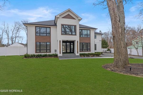 Backyard, Exterior, Facade, Farmhouse