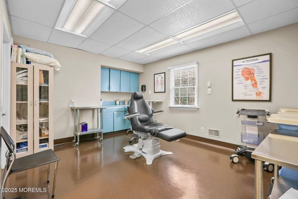 Fitness Equipment, Interior, Recessed Lighting