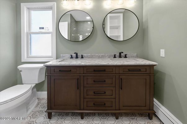 Bathroom, Dual Sink Vanities, Interior