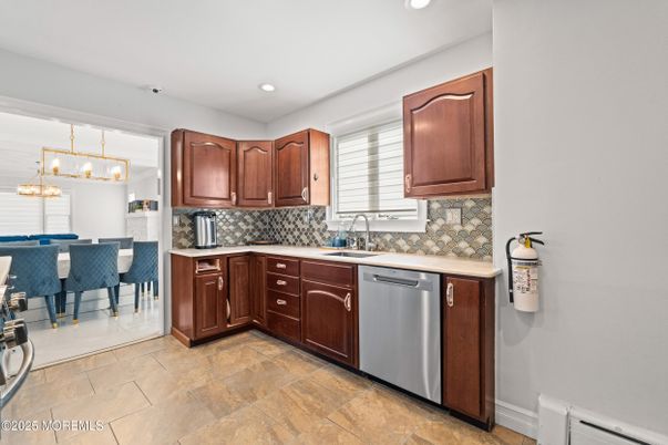 Dining room, Interior, Kitchen, Pendant Lights, Recessed Lighting, Stainless Steel Appliances