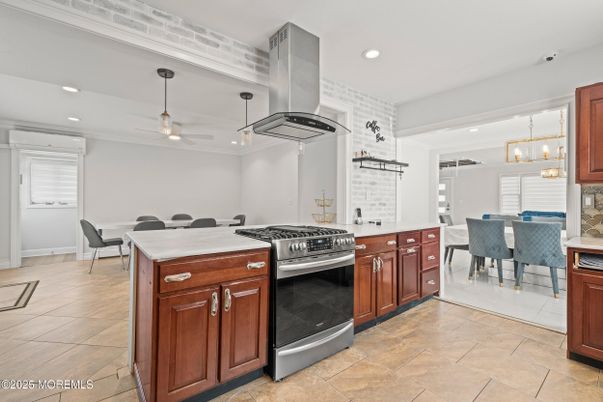 Dining room, Interior, Kitchen, Pendant Lights, Recessed Lighting, Stainless Steel Appliances