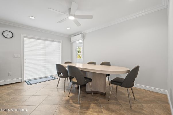 Dining room, Interior, Recessed Lighting
