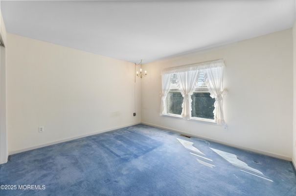 Chandelier, Empty room, Interior