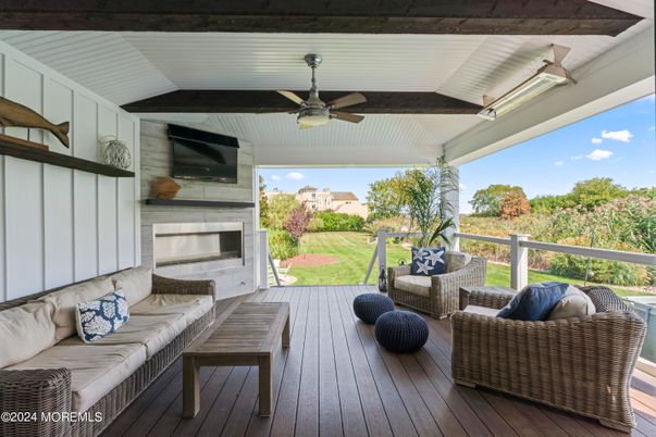 Exterior, Fireplace