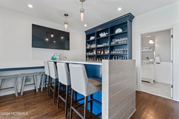 Interior, Pendant Lights, Recessed Lighting, Wood Texture Flooring