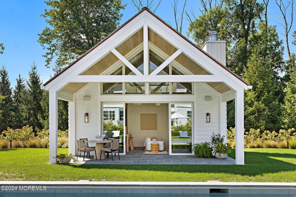 Exterior, Facade, None