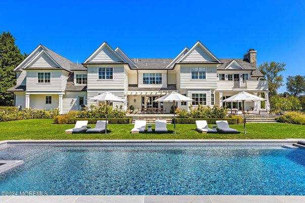 Exterior, Facade, Pool, Queen Anne Victorian