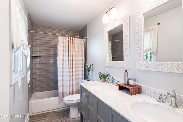 Bathroom, Dual Sink Vanities, Interior, Wood Texture Flooring