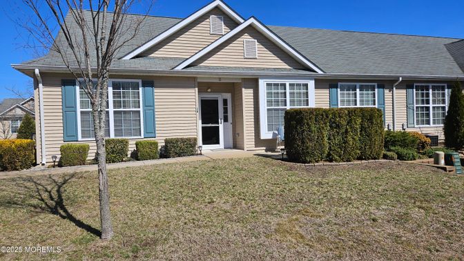 Exterior, Facade, Cape Cod