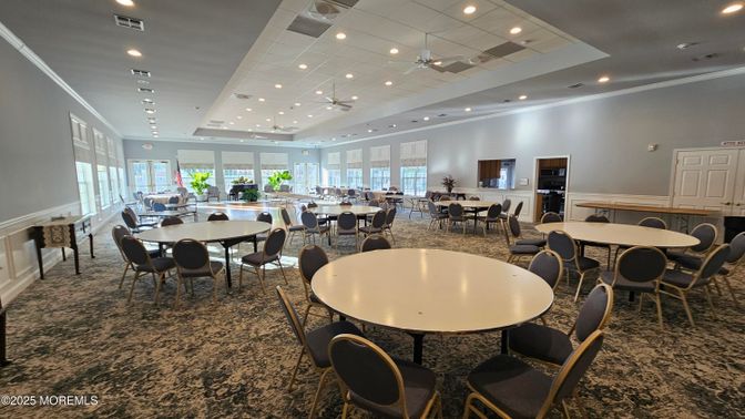 Dining room, Interior, Recessed Lighting