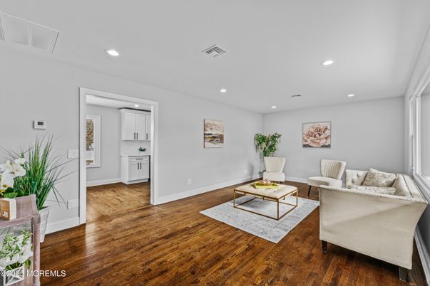 Interior, Living room, Recessed Lighting, Wood Texture Flooring