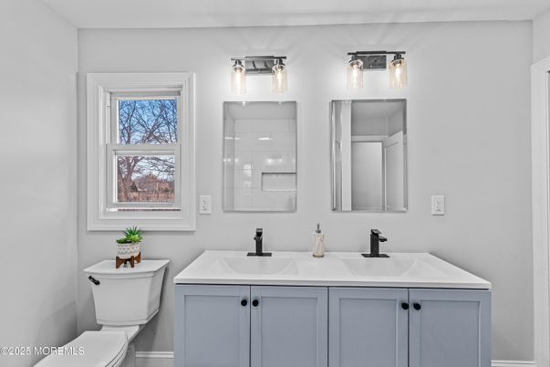Bathroom, Dual Sink Vanities, Interior