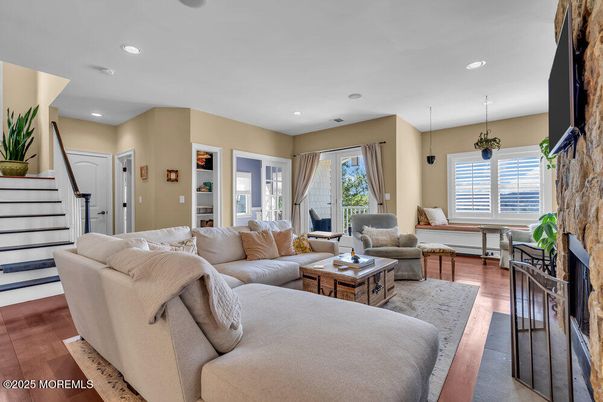 Fireplace, Interior, Living room, Pendant Lights, Recessed Lighting, Wood Texture Flooring