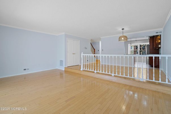Empty room, Interior, Pendant Lights, Wood Texture Flooring