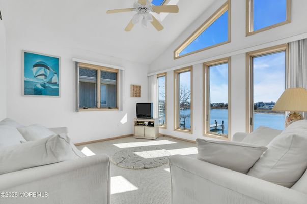 Interior, Living room, Water