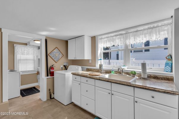 Interior, Washer