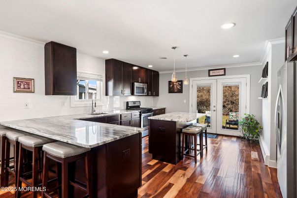 Interior, Kitchen, Pendant Lights, Recessed Lighting, Wood Texture Flooring
