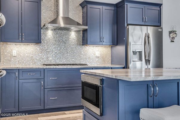 Interior, Kitchen, Stainless Steel Appliances, Wood Texture Flooring