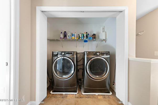 Interior, Utility Closets, Washer, Wood Texture Flooring
