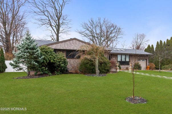 Attached, Exterior, Facade, Brick Facade, Ranch