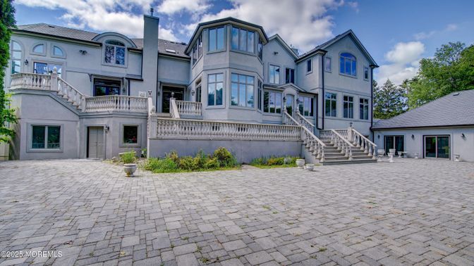Exterior, Facade, French Provincial