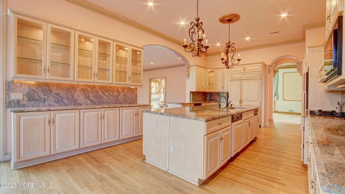 Chandelier, Interior, Kitchen, Recessed Lighting, Wood Texture Flooring