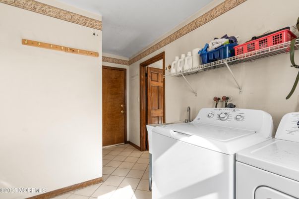 Interior, Washer