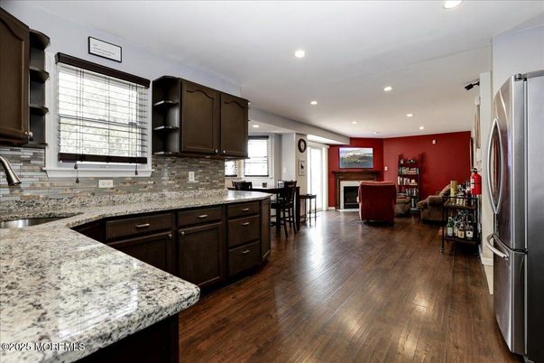 Dining room, Interior, Kitchen, Recessed Lighting, Wood Texture Flooring