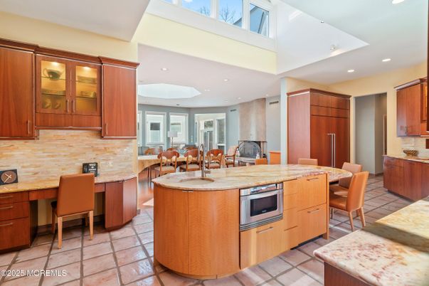 Dining room, Interior, Kitchen, Recessed Lighting, Stainless Steel Appliances