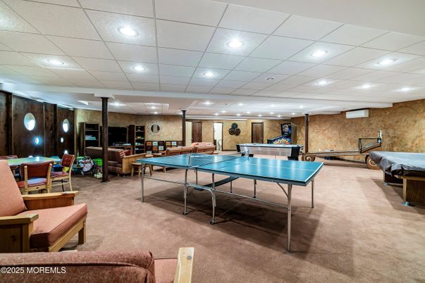 Billiard Table, Game Room, Interior, Recessed Lighting