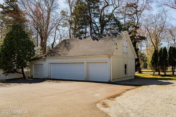 Detached Garage, Exterior