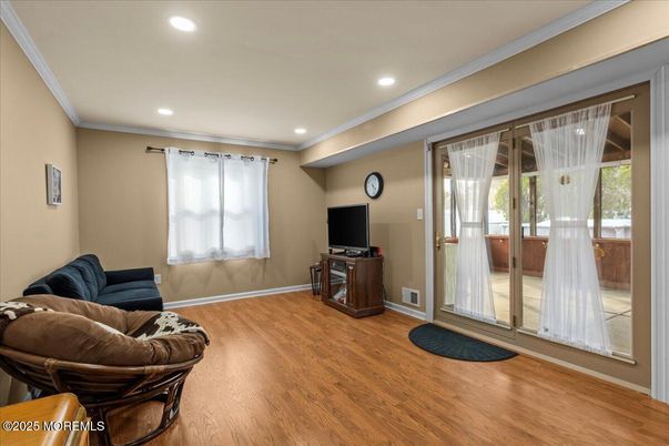 Interior, Recessed Lighting, Wood Texture Flooring