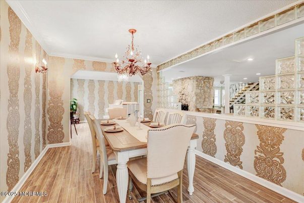 Chandelier, Dining room, Interior, Recessed Lighting, Wood Texture Flooring