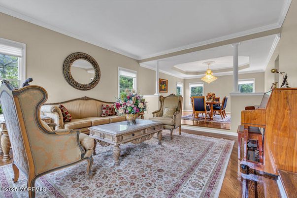 Chandelier, Dining room, Interior, Living room, Piano, Wood Texture Flooring