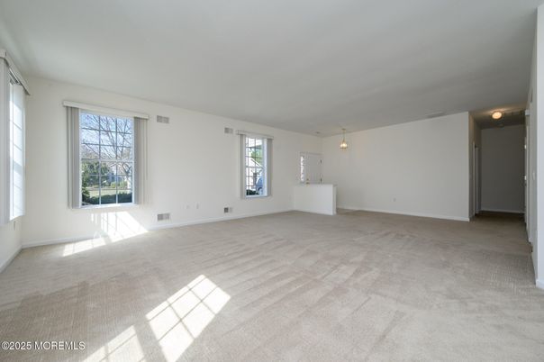 Empty room, Interior, Pendant Lights