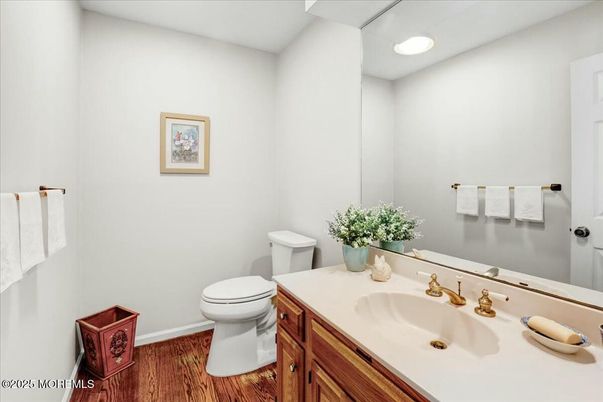 Bathroom, Interior, Recessed Lighting, Wood Texture Flooring
