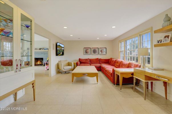 Fireplace, Interior, Living room, Recessed Lighting