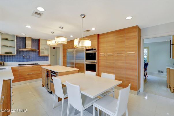 Dining room, Interior, Kitchen, Pendant Lights, Recessed Lighting, Stainless Steel Appliances