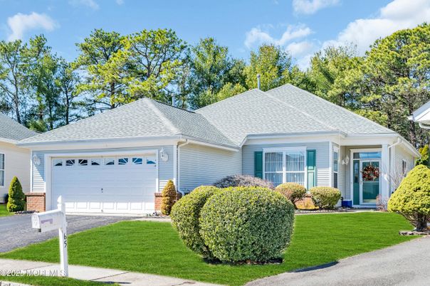 Attached, Exterior, Facade, Ranch