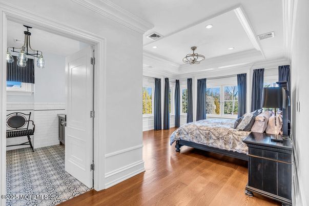 Bedroom, Interior, Pendant Lights, Recessed Lighting, Wood Texture Flooring
